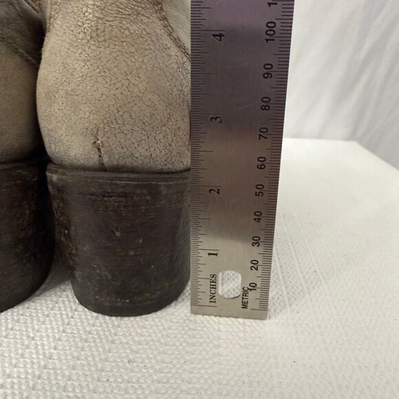 Freebird by Steven Sadie Distressed Ice Gray Ankle Boot Women's Size 8 - Picture 4 of 11